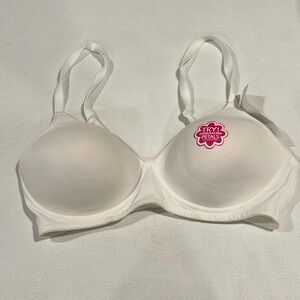NWT Hanes Bra 36c